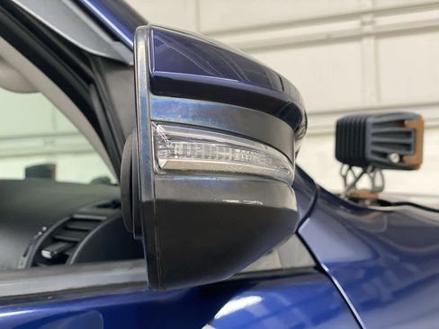 Used 2016 Toyota 4Runner SR5 Premium image 32