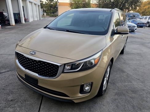 Used 2018 Kia Sedona EX FWD image 1