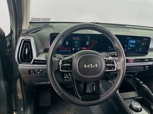 Used 2025 Kia Sorento EX image 21