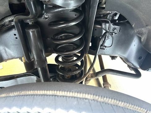 Used 2016 Ford F550 2WD Regular Cab Super Duty image 19