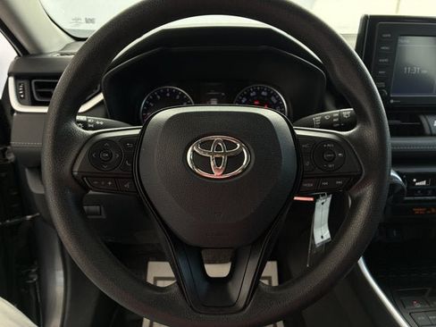 Used 2022 Toyota RAV4 LE FWD image 14