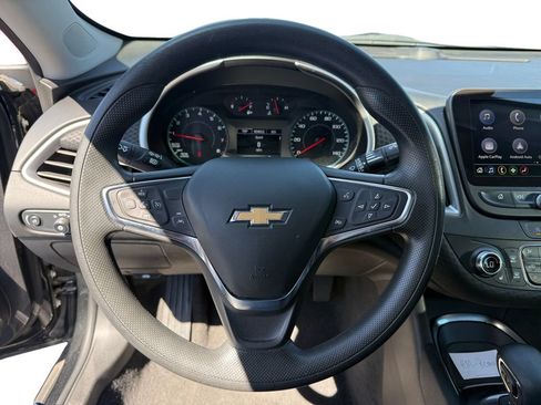 Used 2025 Chevrolet Malibu LT FWD image 18