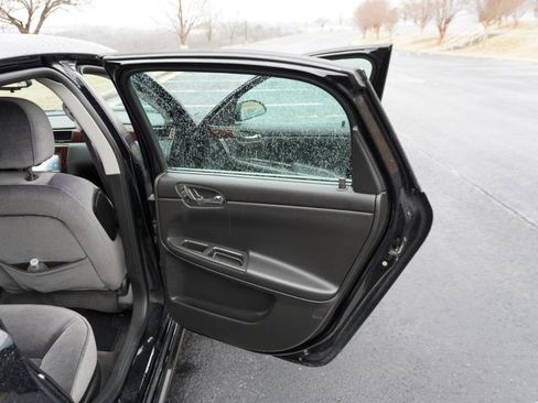 Used 2014 Chevrolet Impala LT w/ LT Sunroof Package image 20