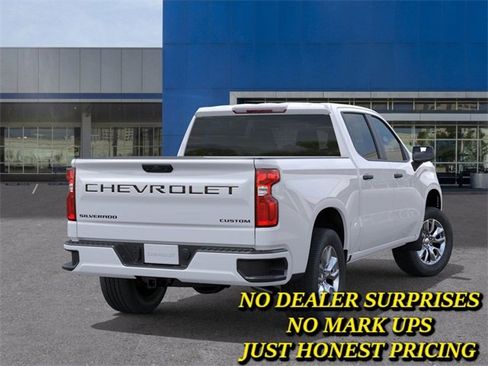 New 2026 Chevrolet Silverado 1500 Custom w/ LPO, Dark Essentials Package image 4