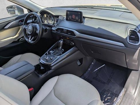 Used 2017 MAZDA CX-9 Touring AWD/4WD image 19