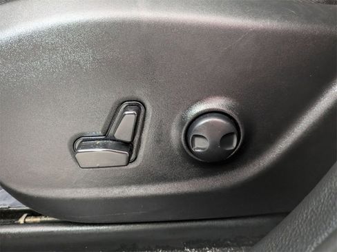 Certified 2023 Jeep Cherokee Altitude Lux image 11