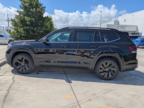 New 2026 Volkswagen Atlas SE FWD image 7