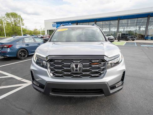 Certified 2023 Honda Passport TrailSport image 2
