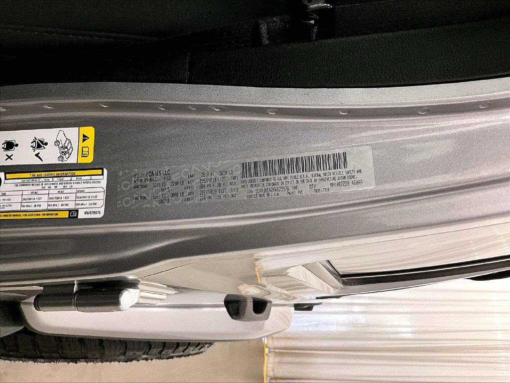Used 2019 Jeep Wrangler Unlimited Sahara AWD/4WD image 19