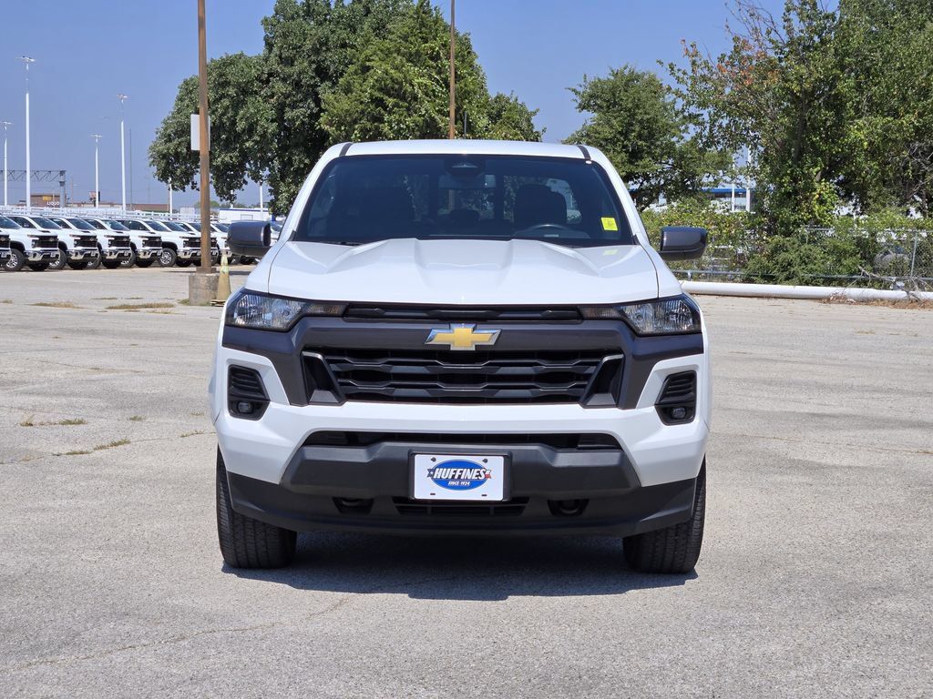 Used 2024 Chevrolet Colorado LT w/ LT Convenience Package II AWD/4WD image 2