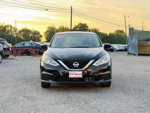 Used 2018 Nissan Sentra SV FWD image 2
