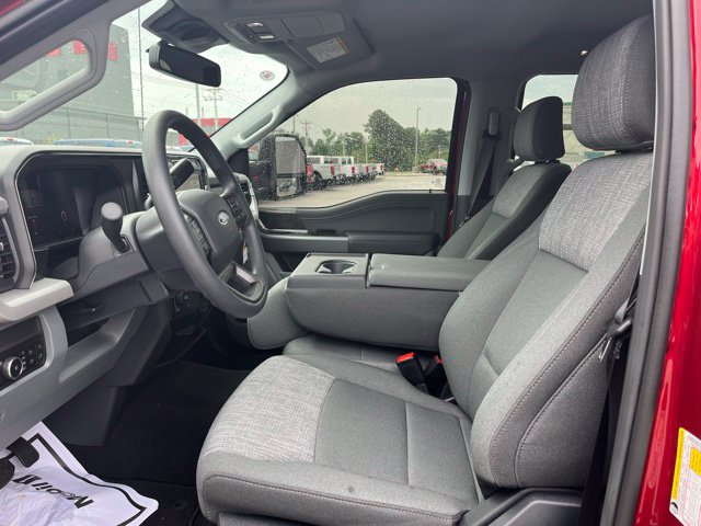 New 2026 Ford F250 XLT w/ XLT Premium Package AWD/4WD image 5