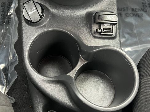 Used 2017 FIAT 500 Pop image 25