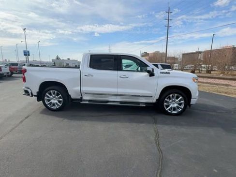 Used 2024 Chevrolet Silverado 1500 High Country w/ High Country Premium Package image 9