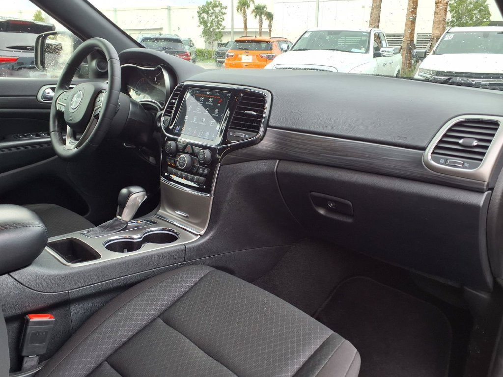 Used 2022 Jeep Grand Cherokee Laredo E RWD image 12
