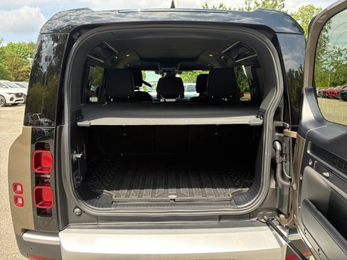 Certified 2025 Land Rover Defender 110 S AWD/4WD image 15