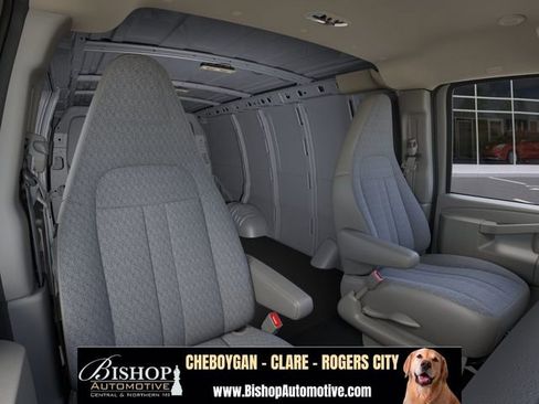 New 2026 GMC Savana 3500 RWD image 16