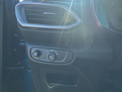 Used 2021 Chevrolet TrailBlazer LS image 12