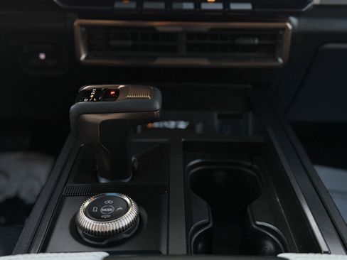 Certified 2025 GMC Hummer EV 2X image 21