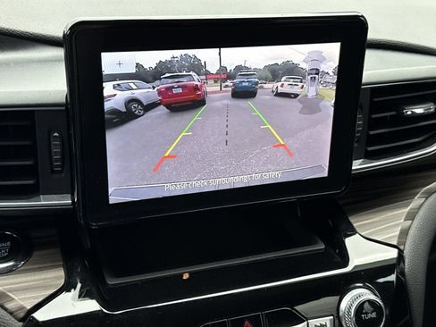Used 2024 Ford Explorer Limited RWD image 25