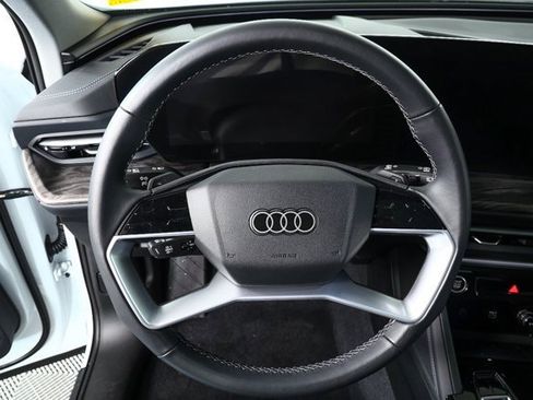 Certified 2025 Audi Q5 Premium w/ Convenience Package image 8