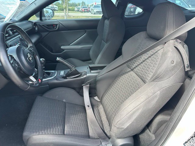 Used 2023 Toyota GR86 RWD image 11