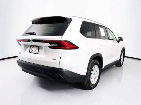 Used 2024 Toyota Grand Highlander XLE image 10