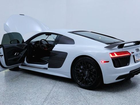 Used 2018 Audi R8 V10 plus image 10