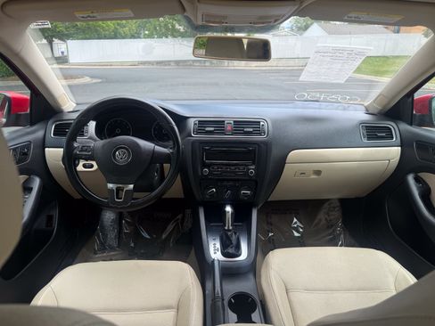 Used 2012 Volkswagen Jetta SE FWD image 10