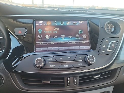 Used 2019 Buick Envision Premium w/ Driver Confidence Package image 23