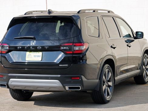Used 2023 Honda Pilot Touring image 53