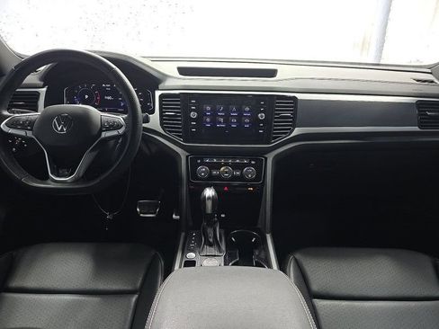 Used 2023 Volkswagen Atlas Cross Sport SEL R-Line AWD/4WD image 5