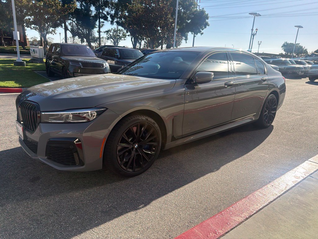 Used 2021 BMW 740i w/ M Sport Package RWD image 1