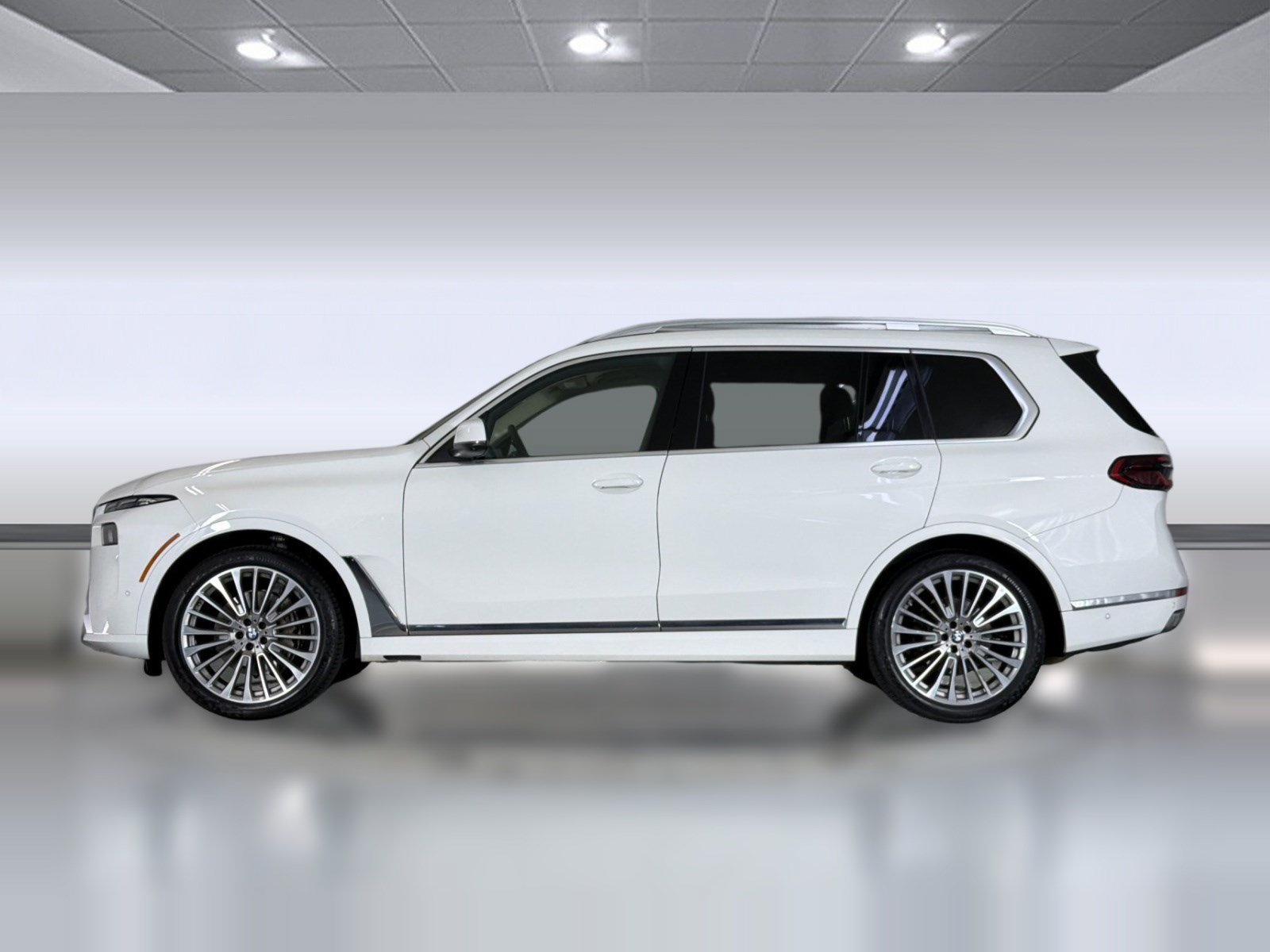 Used 2024 BMW X7 xDrive40i w/ Climate Comfort Package AWD/4WD image 2