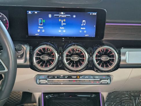 New 2025 Mercedes-Benz GLB 250 4MATIC image 13