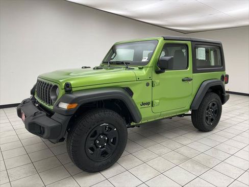 Certified 2025 Jeep Wrangler Sport AWD/4WD image 1