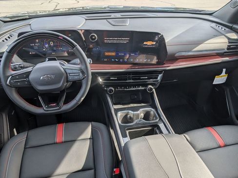New 2026 Chevrolet Traverse RS w/ LPO, Floor Liner Package FWD image 25