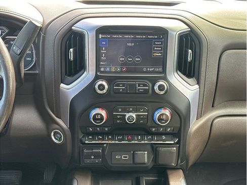 Used 2020 GMC Sierra 1500 SLT w/ SLT Premium Plus Package image 17