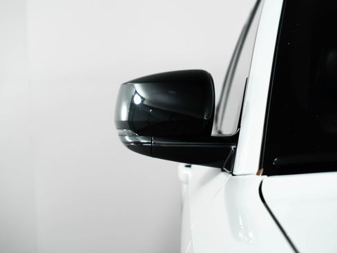 Used 2024 Jeep Grand Cherokee L Altitude image 11