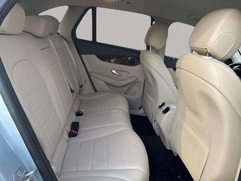 Used 2018 Mercedes-Benz GLC 300 4MATIC image 7