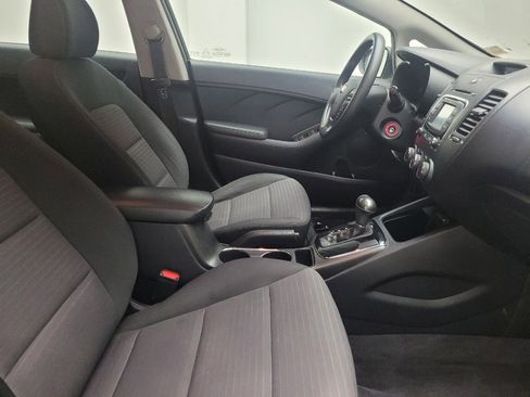 Used 2017 Kia Forte LX w/ LX Popular Package image 21