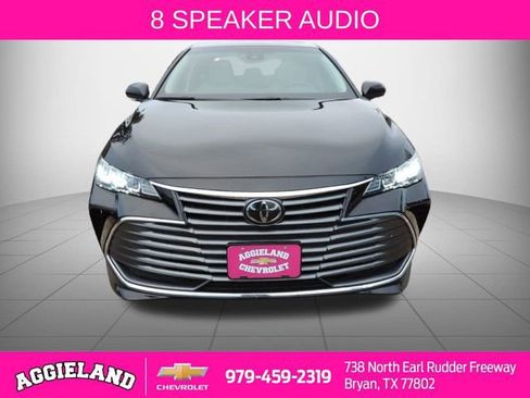 Used 2020 Toyota Avalon XLE image 9