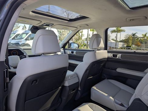 Used 2025 Hyundai Santa Fe Calligraphy image 21
