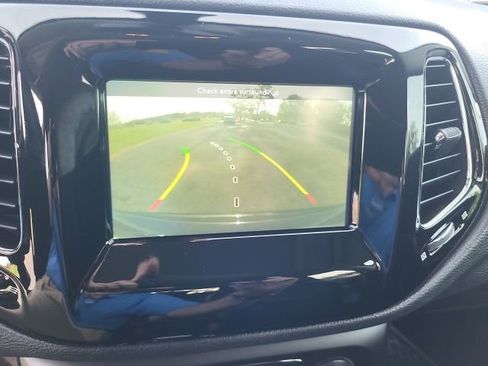 Used 2019 Jeep Compass Altitude image 34