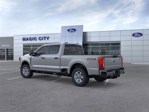 New 2026 Ford F250 XLT w/ FX4 Off-Road Package image 4