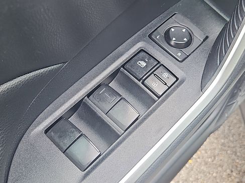 Used 2019 Toyota RAV4 LE image 13