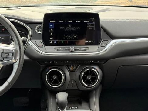 Used 2024 Chevrolet Blazer LT w/ Convenience Package image 8