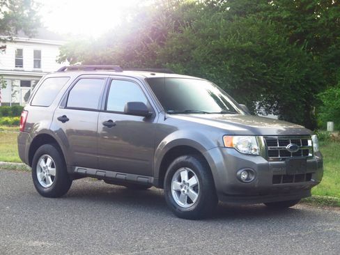 Used 2009 Ford Escape XLT FWD image 6