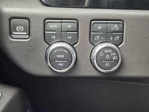 Used 2024 GMC Sierra 1500 SLT w/ SLT Premium Plus Package AWD/4WD image 22