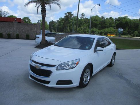 Used 2016 Chevrolet Malibu LT image 5